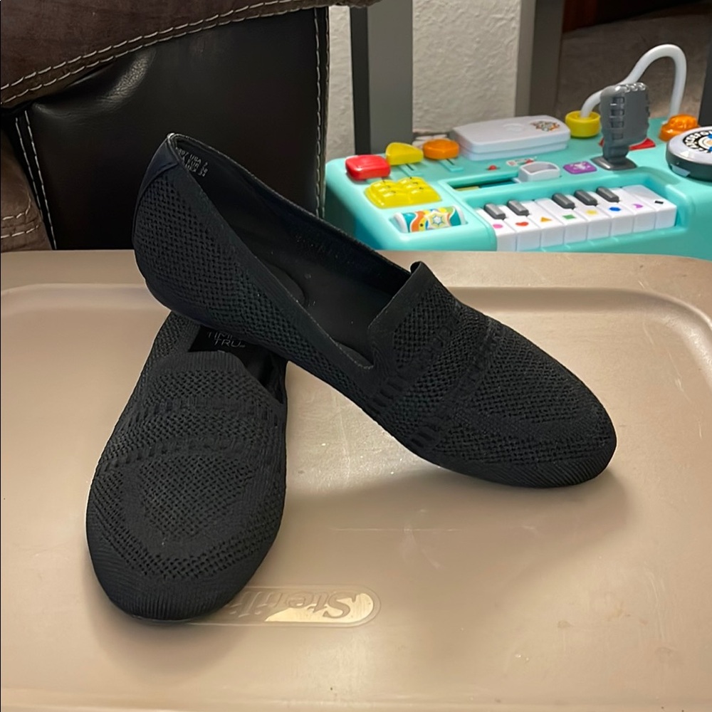Time and Tru Black Flats